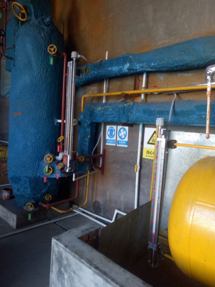 磁翻板液位計安裝現場實錄